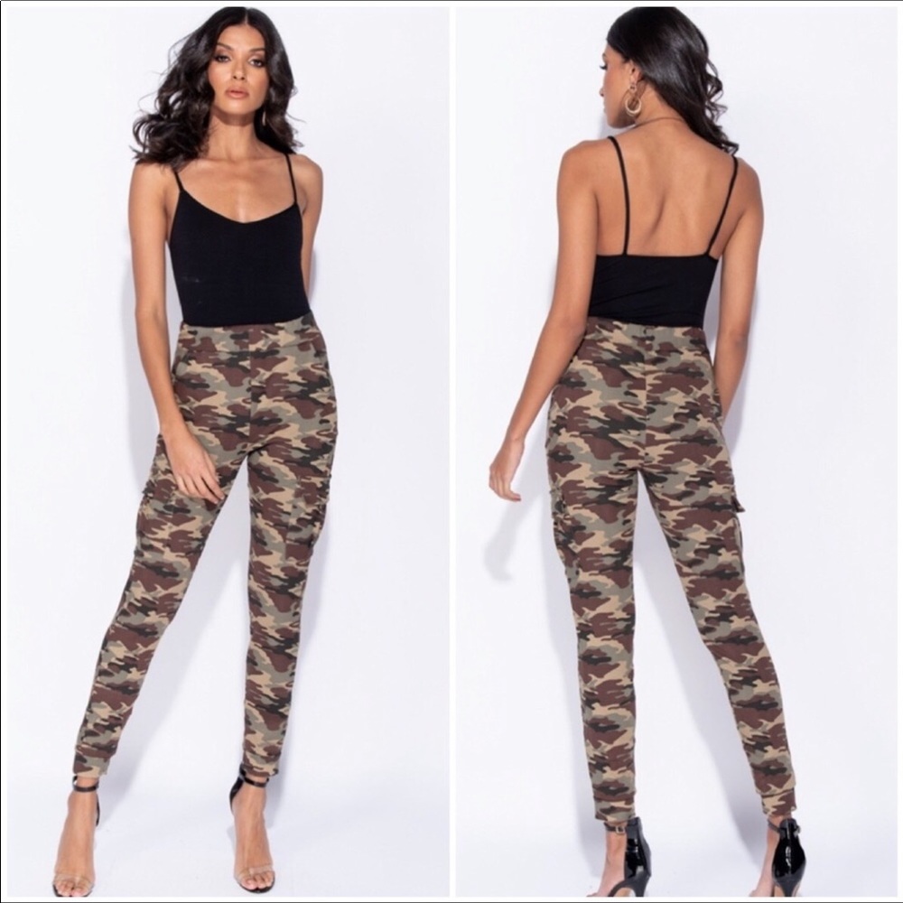 High Waist Camo Joggers - Picture 3 of 8